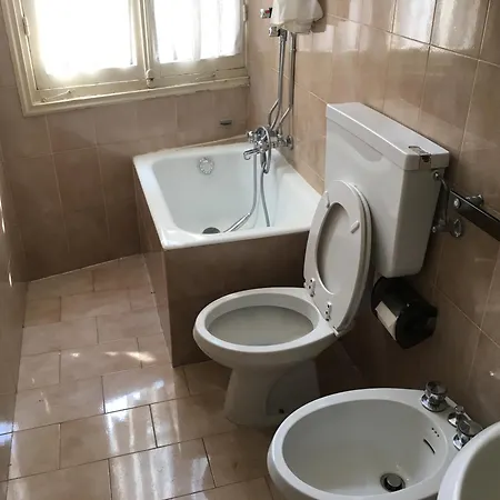 Casa Adriana アパート サンレモ